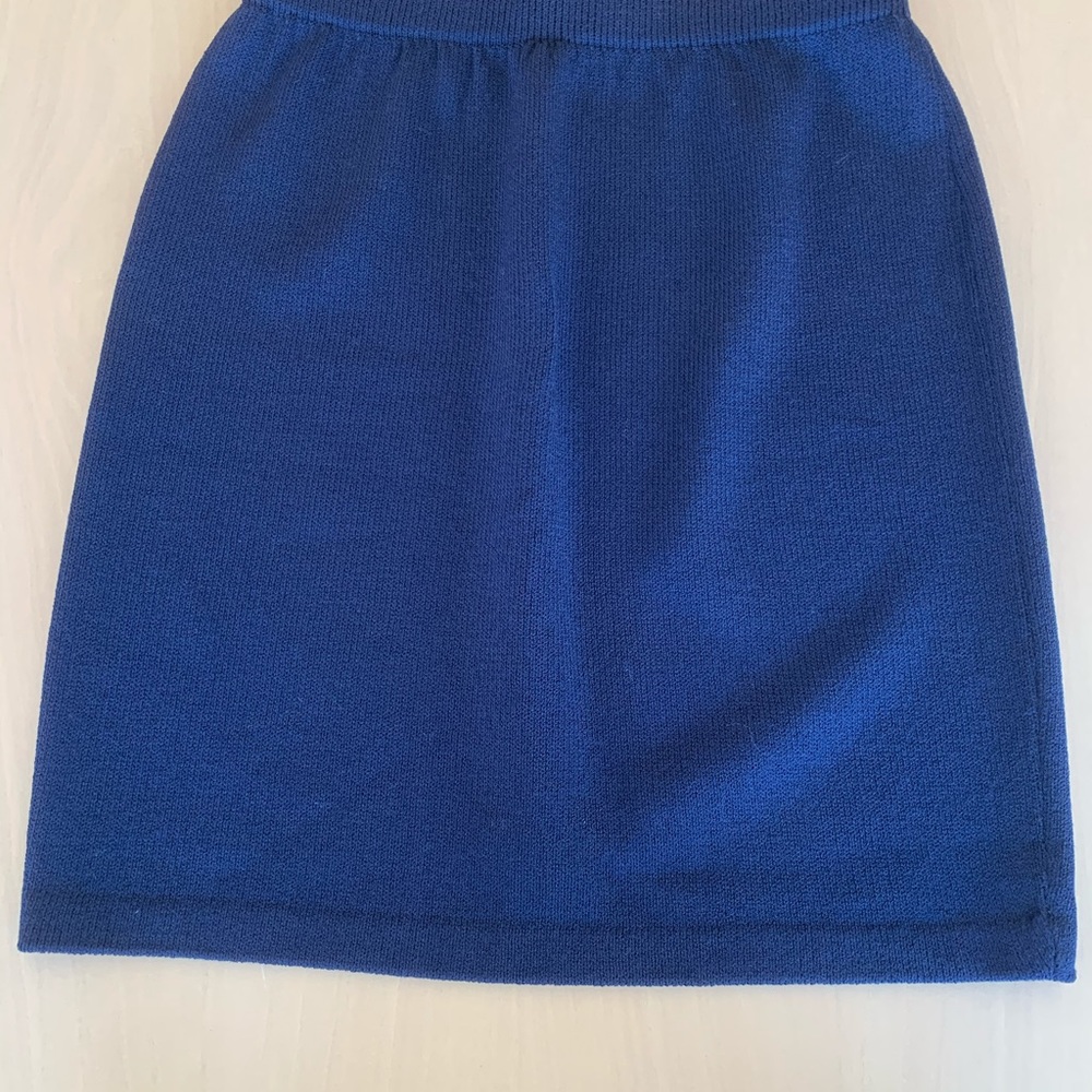 St. John knit navy blue straight skirt